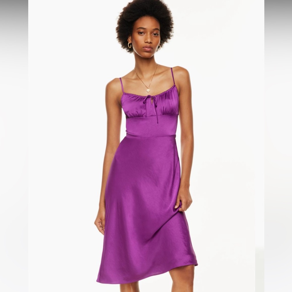 Wilfred Bellow Dress (Satin)